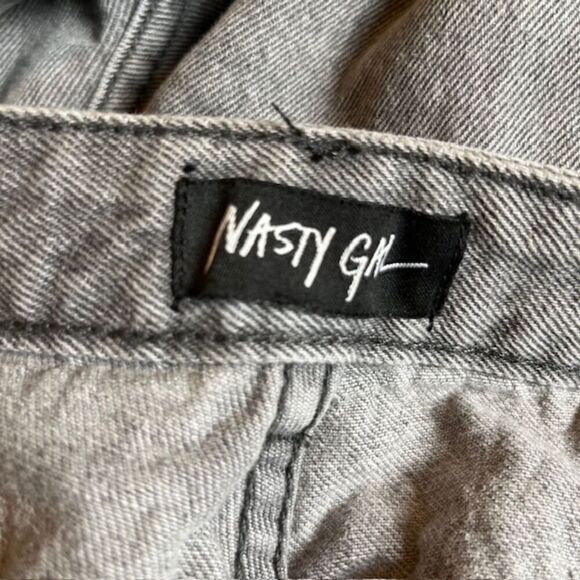 Nasty Gal Light Wash Black Denim Relaxed with Tapered Leg Women's Jeans Size 10 - Picture 10 of 11